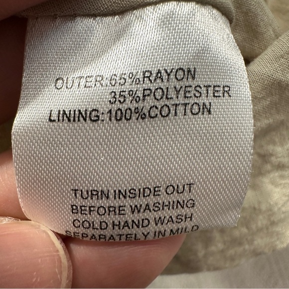 Sabo skirt, size unknown. Tiered, tan/white floral, mini, lined, spring, summer - Picture 5 of 8